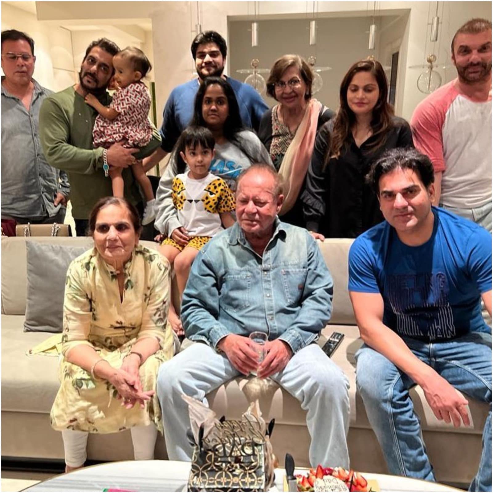 salman khan and family celebrate dad salim khans birthday